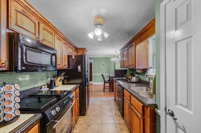 336 Turner Loop Rd, Humboldt, TN 38343