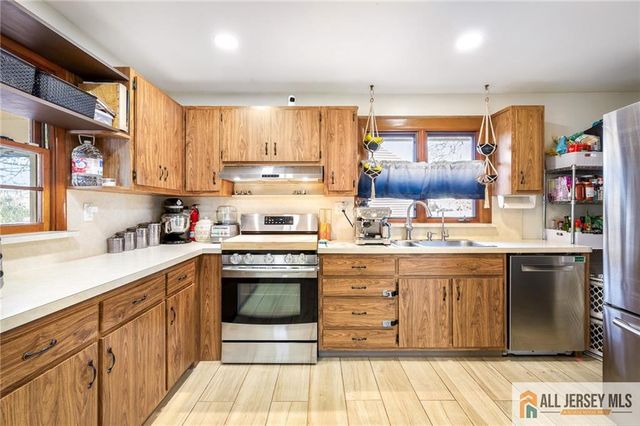 223 Plainfield Avenue, Piscataway, NJ 08854