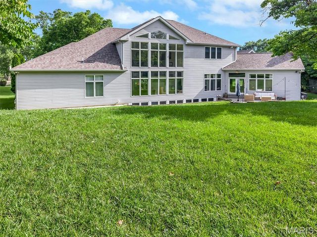 845 Coulange Court, Creve Coeur, MO 63141