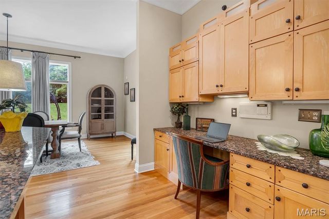 845 Coulange Court, Creve Coeur, MO 63141