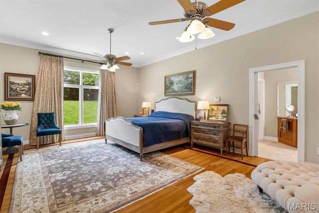 845 Coulange Court, Creve Coeur, MO 63141