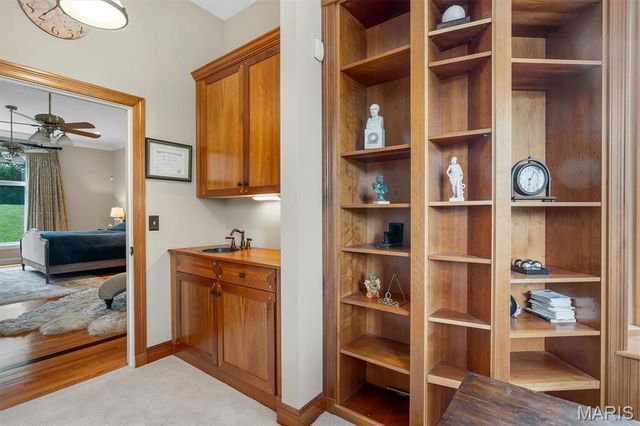 845 Coulange Court, Creve Coeur, MO 63141