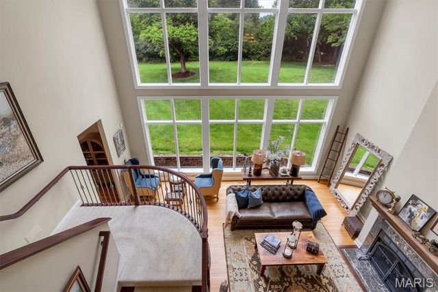 845 Coulange Court, Creve Coeur, MO 63141