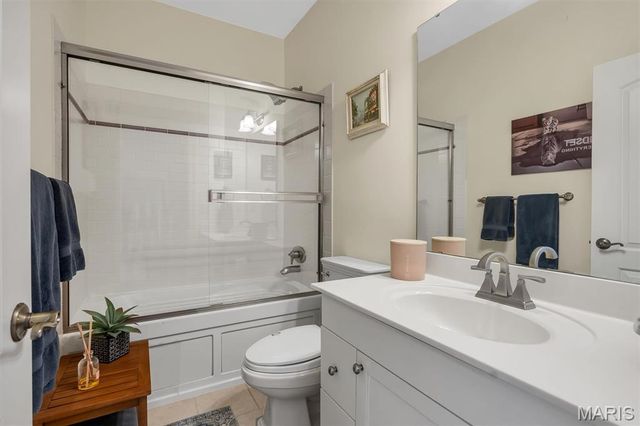 845 Coulange Court, Creve Coeur, MO 63141