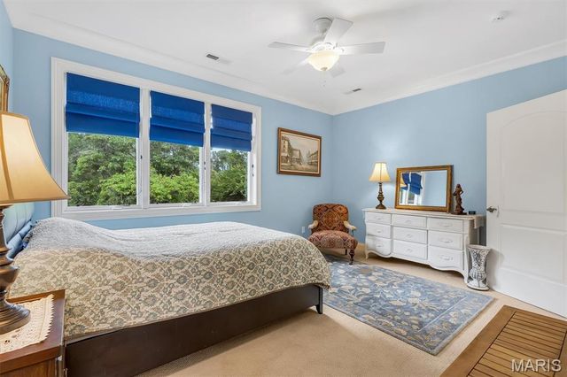845 Coulange Court, Creve Coeur, MO 63141