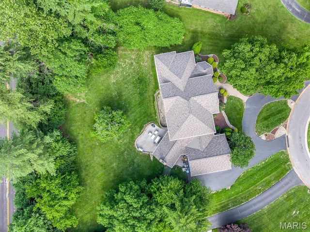 845 Coulange Court, Creve Coeur, MO 63141