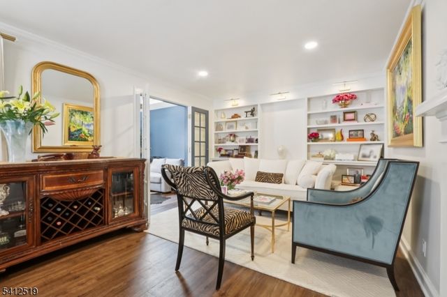 19 Linwood Ave, Midland Park Boro, NJ 07432