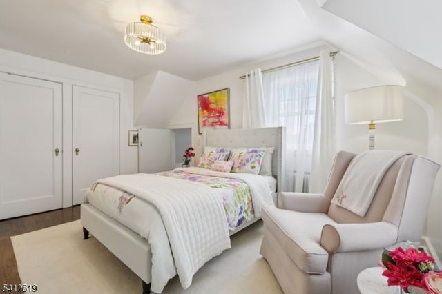 19 Linwood Ave, Midland Park Boro, NJ 07432