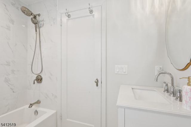 19 Linwood Ave, Midland Park Boro, NJ 07432