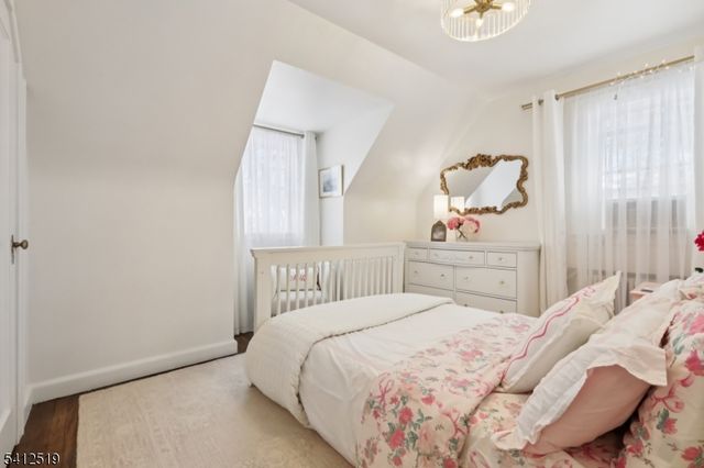 19 Linwood Ave, Midland Park Boro, NJ 07432