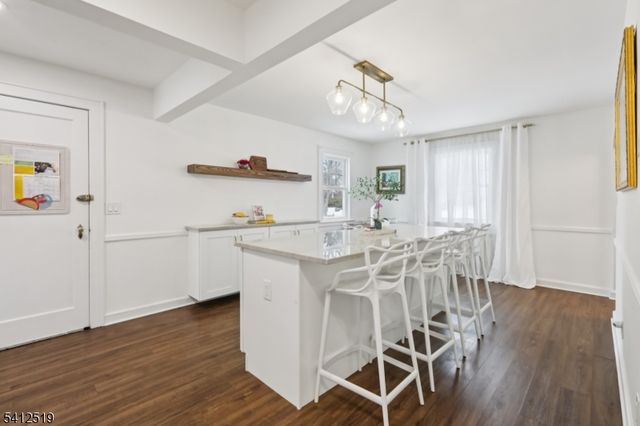 19 Linwood Ave, Midland Park Boro, NJ 07432