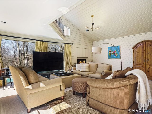 66 Dogwood Lane, Trumbull, CT 06611