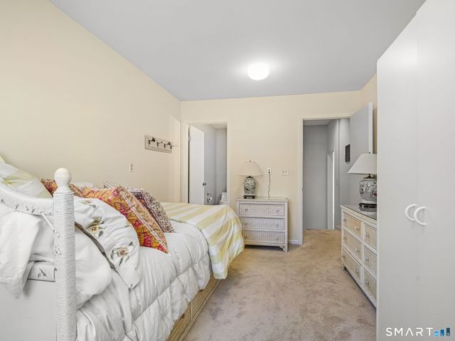 66 Dogwood Lane, Trumbull, CT 06611