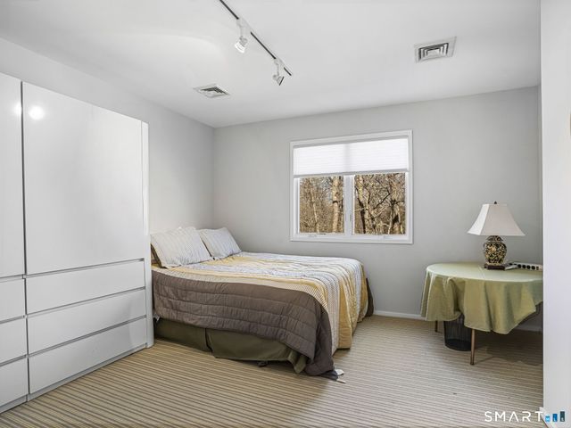 66 Dogwood Lane, Trumbull, CT 06611