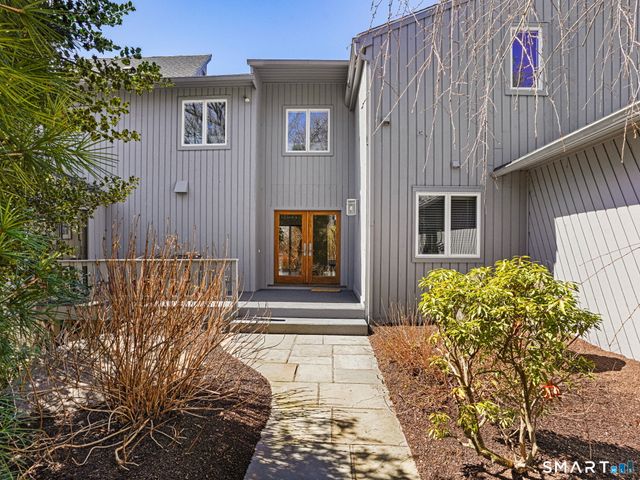 66 Dogwood Lane, Trumbull, CT 06611
