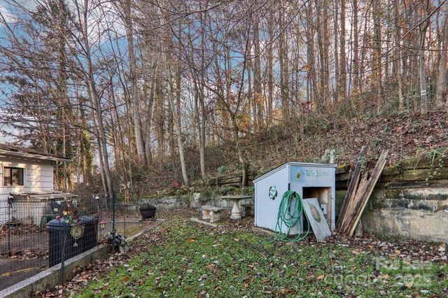 5 Ladybug Drive, Waynesville, NC 28786