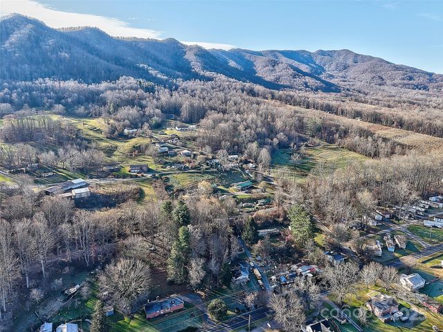 5 Ladybug Drive, Waynesville, NC 28786