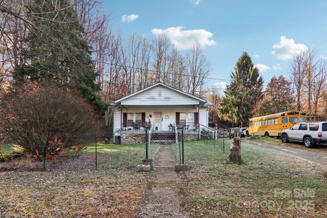 5 Ladybug Drive, Waynesville, NC 28786