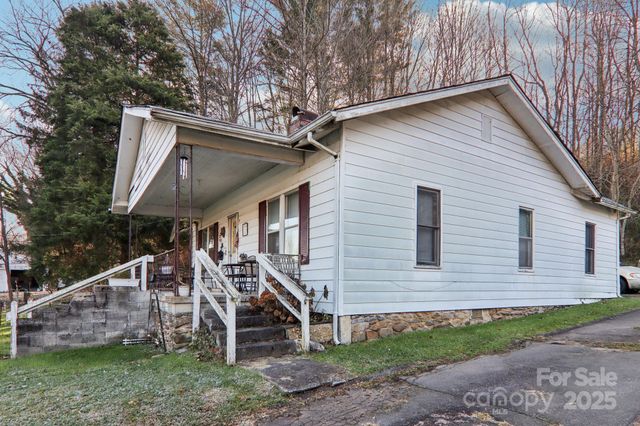 5 Ladybug Drive, Waynesville, NC 28786