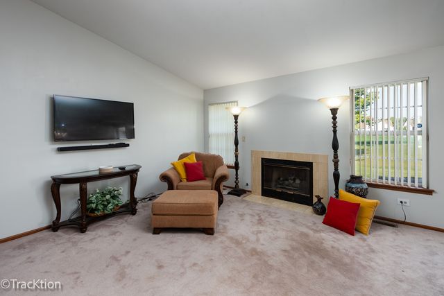 13810 S Magnolia Drive, Plainfield, IL 60544