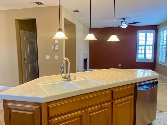 4658 Lapis Ct, Fairfield, CA 94534