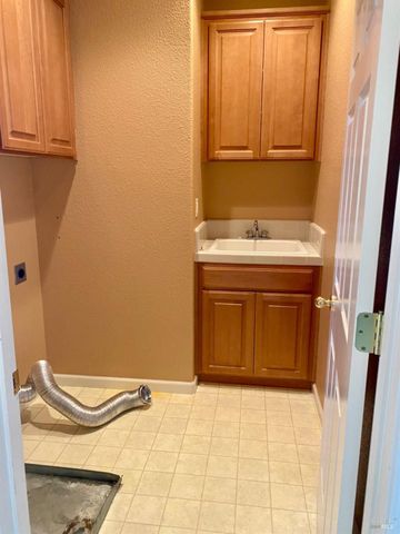 4658 Lapis Ct, Fairfield, CA 94534