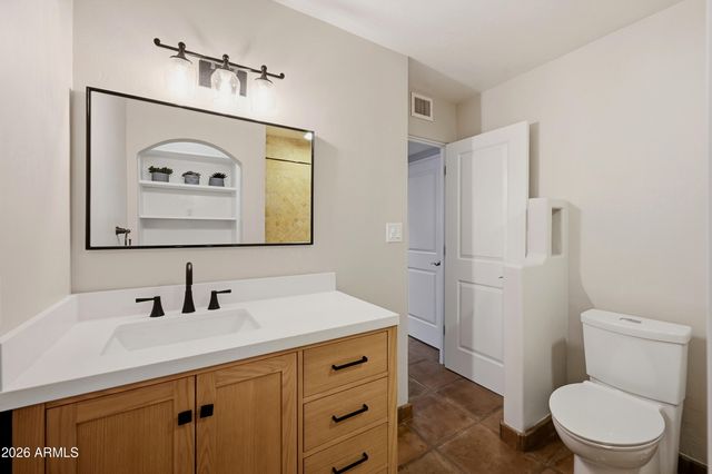 7836 E CRESTWOOD Way, Scottsdale, AZ 85250