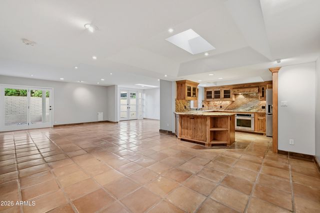 7836 E CRESTWOOD Way, Scottsdale, AZ 85250