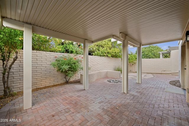 7836 E CRESTWOOD Way, Scottsdale, AZ 85250