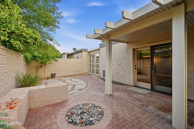 7836 E CRESTWOOD Way, Scottsdale, AZ 85250