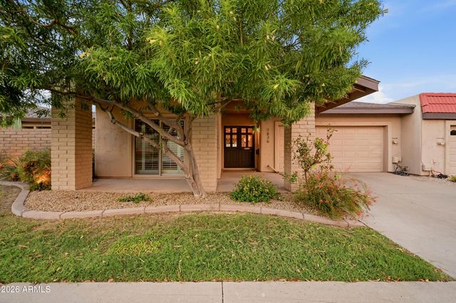 7836 E CRESTWOOD Way, Scottsdale, AZ 85250