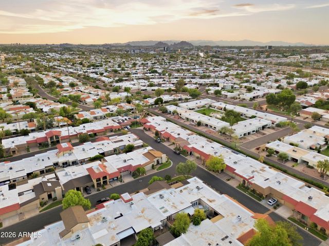 7836 E CRESTWOOD Way, Scottsdale, AZ 85250