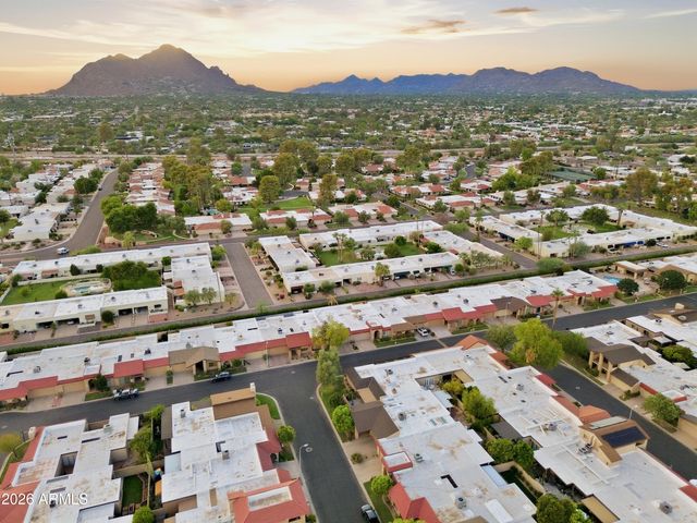7836 E CRESTWOOD Way, Scottsdale, AZ 85250