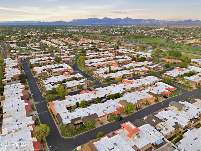 7836 E CRESTWOOD Way, Scottsdale, AZ 85250