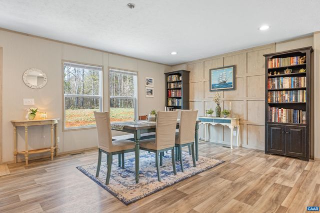 235 SHORES RD, Palmyra, VA 22963