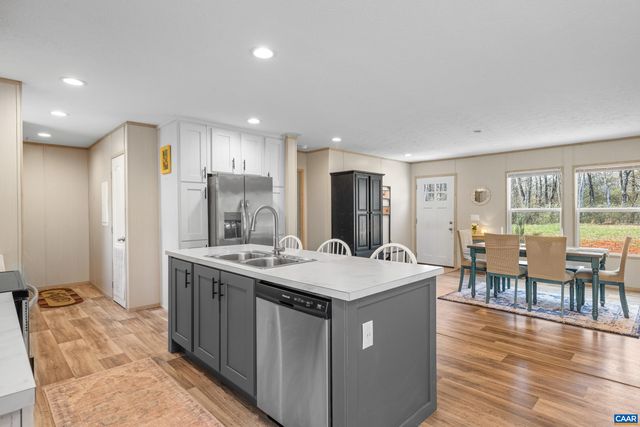 235 SHORES RD, Palmyra, VA 22963