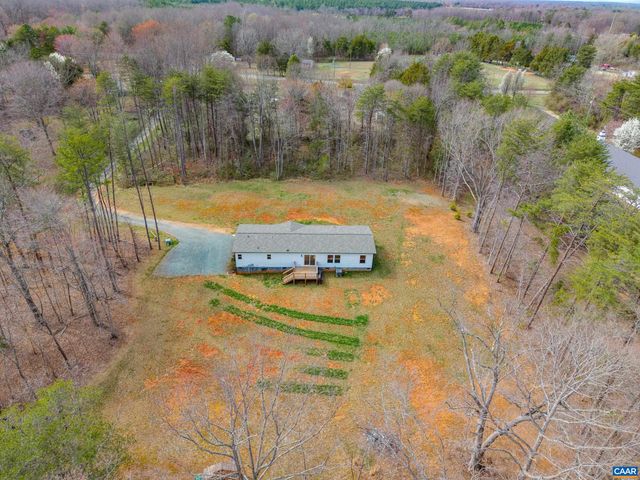 235 SHORES RD, Palmyra, VA 22963