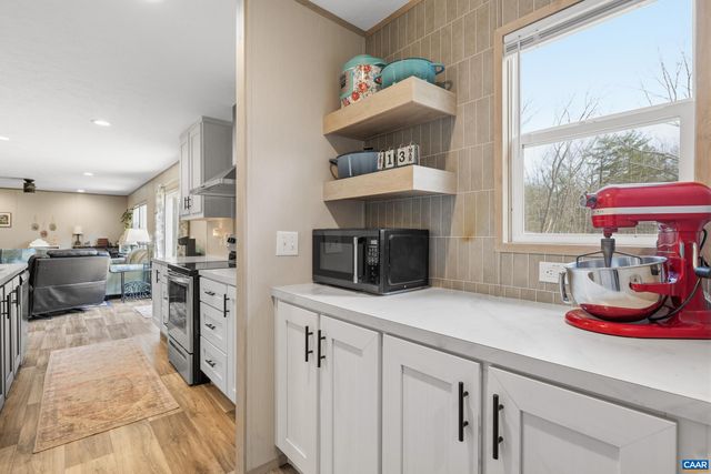 235 SHORES RD, Palmyra, VA 22963