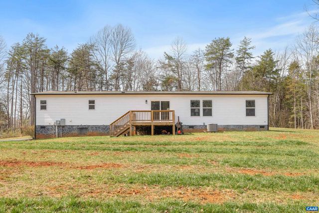 235 SHORES RD, Palmyra, VA 22963