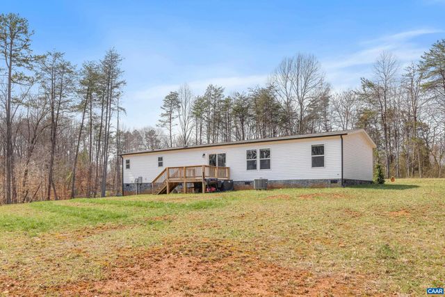 235 SHORES RD, Palmyra, VA 22963