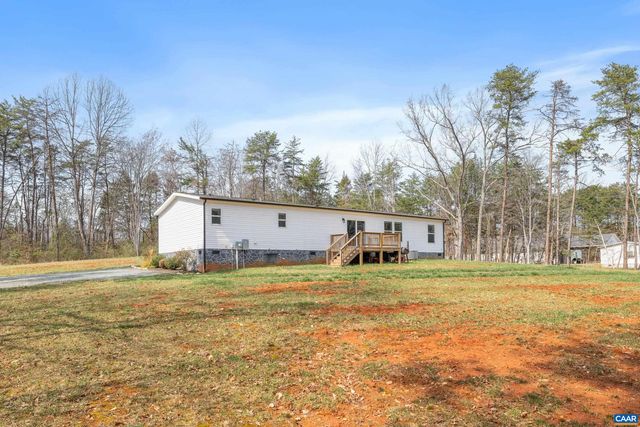 235 SHORES RD, Palmyra, VA 22963