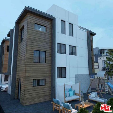 553 N Heliotrope Drive, Los Angeles, CA 90004