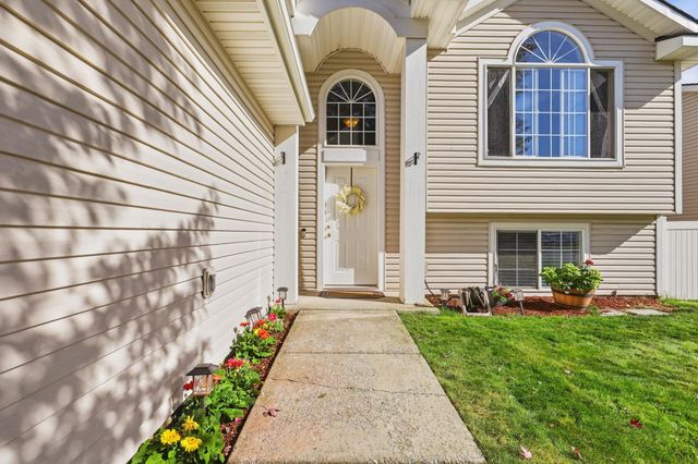 9008 N Oak St, Spokane, WA 99208