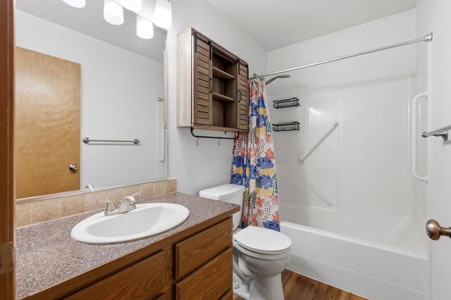 9008 N Oak St, Spokane, WA 99208