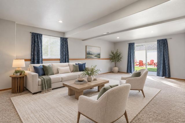 9008 N Oak St, Spokane, WA 99208