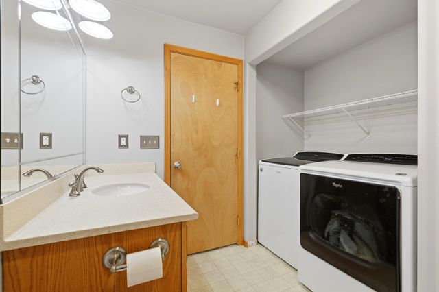 9008 N Oak St, Spokane, WA 99208