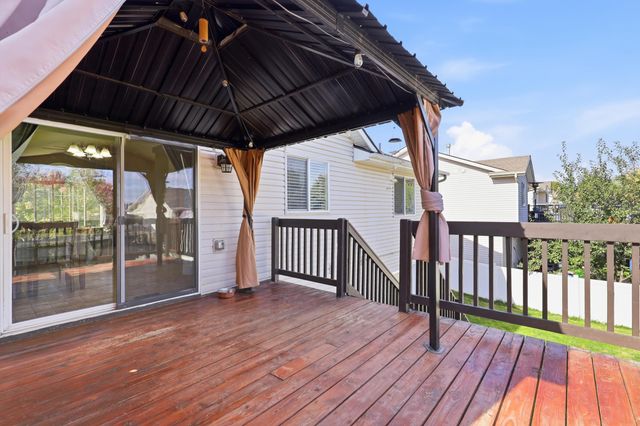 9008 N Oak St, Spokane, WA 99208