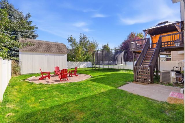 9008 N Oak St, Spokane, WA 99208
