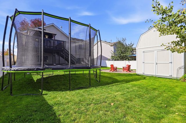 9008 N Oak St, Spokane, WA 99208