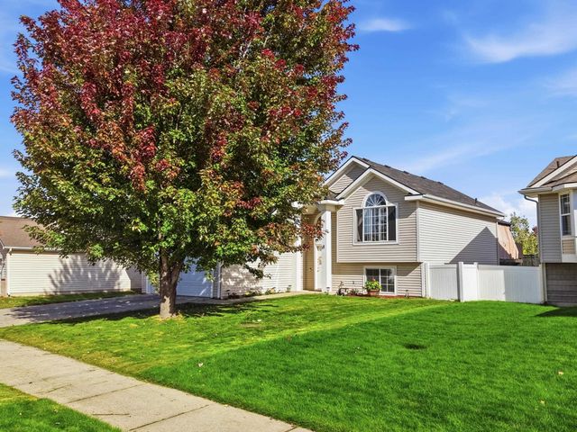 9008 N Oak St, Spokane, WA 99208